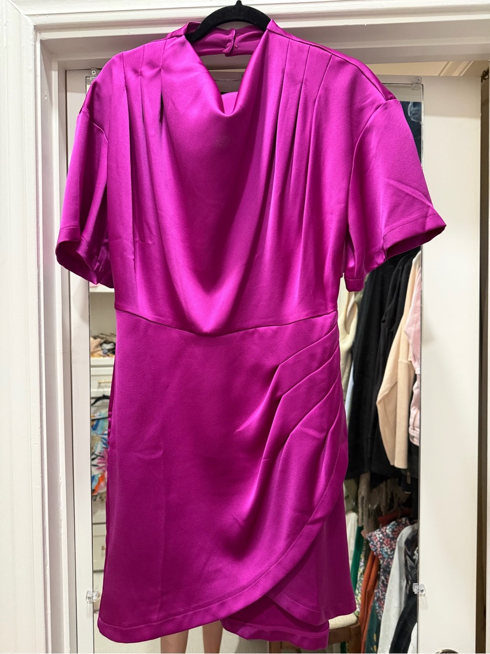 Karen Millen - Elegant Fuchsia Short Sleeve Draped Dress